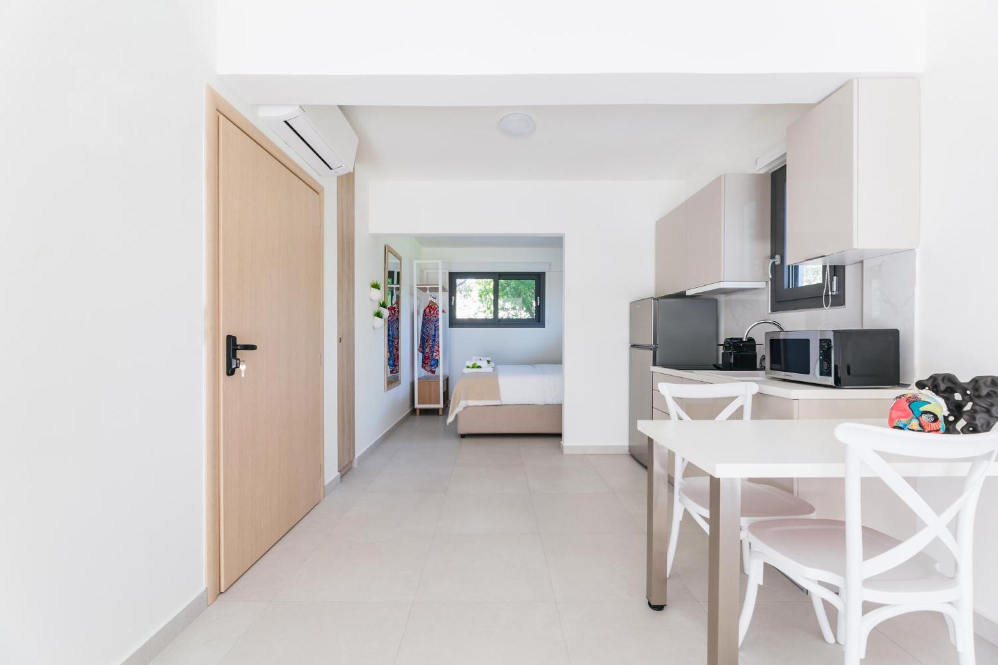 Mariya Art Living Apartment Nea Skioni Room photo